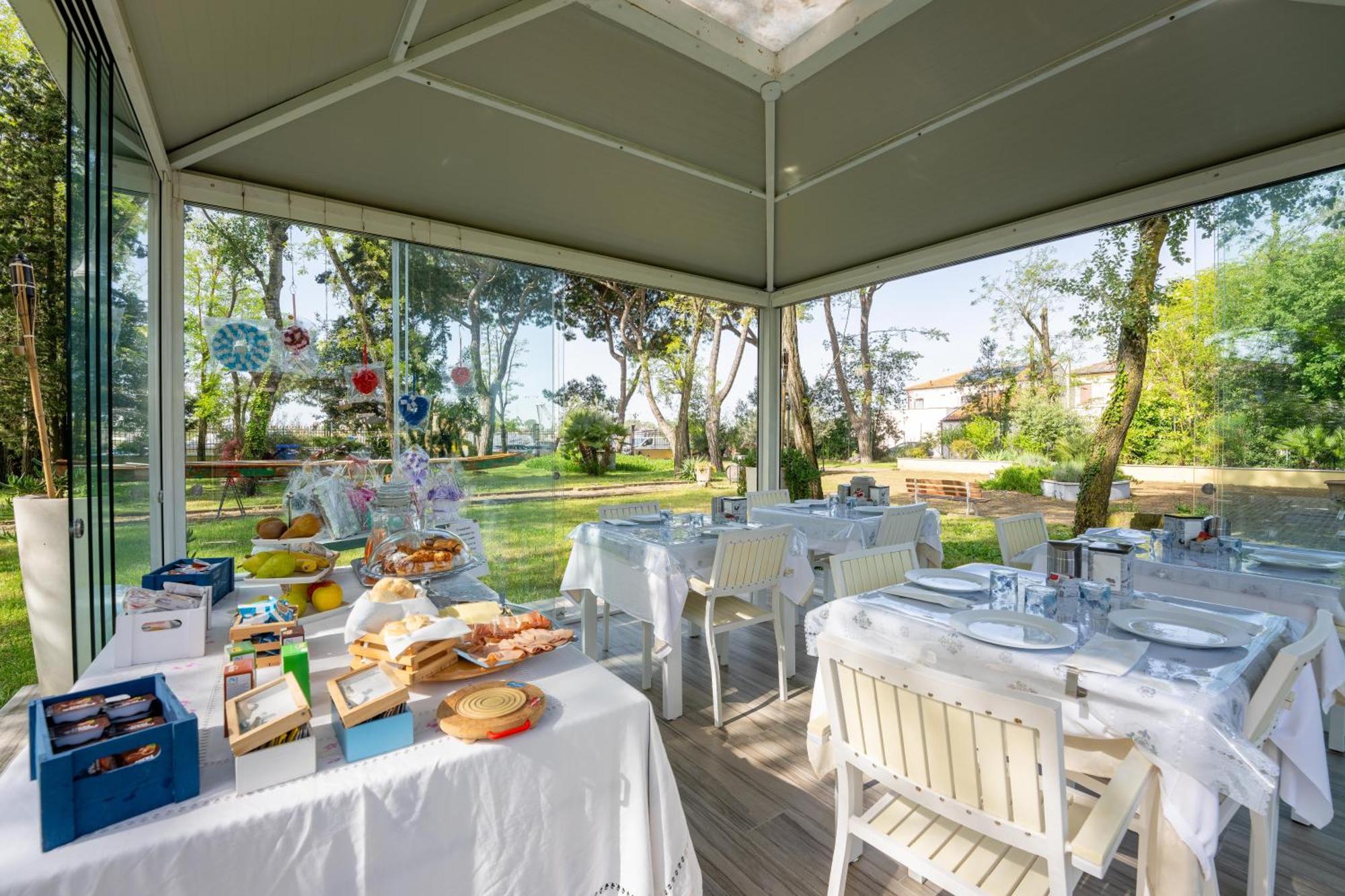 Villa Bellini Room&Breakfast Porto Garibaldi Exteriör bild